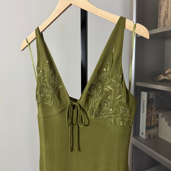 Reformation Ziva Sequin Embellished Olive Green Dress 4 NEW Limited Edition Midi - Picture 3 of 8